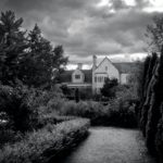 Großes weißes Haus